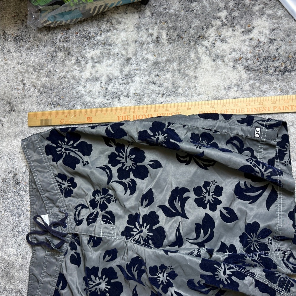Hurley Perry Dane 99 Board Shorts Mens 33 Grey Navy Hibiscus Floral Surf Trunks - Picture 5 of 6